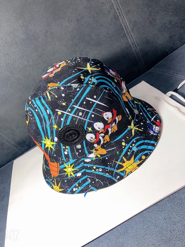 ブランド帽子背面デザイン